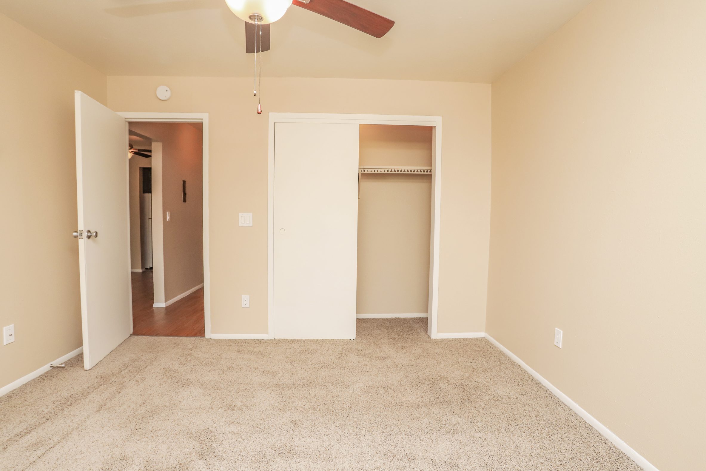 Country Club Gardens Cornerstone Apartments